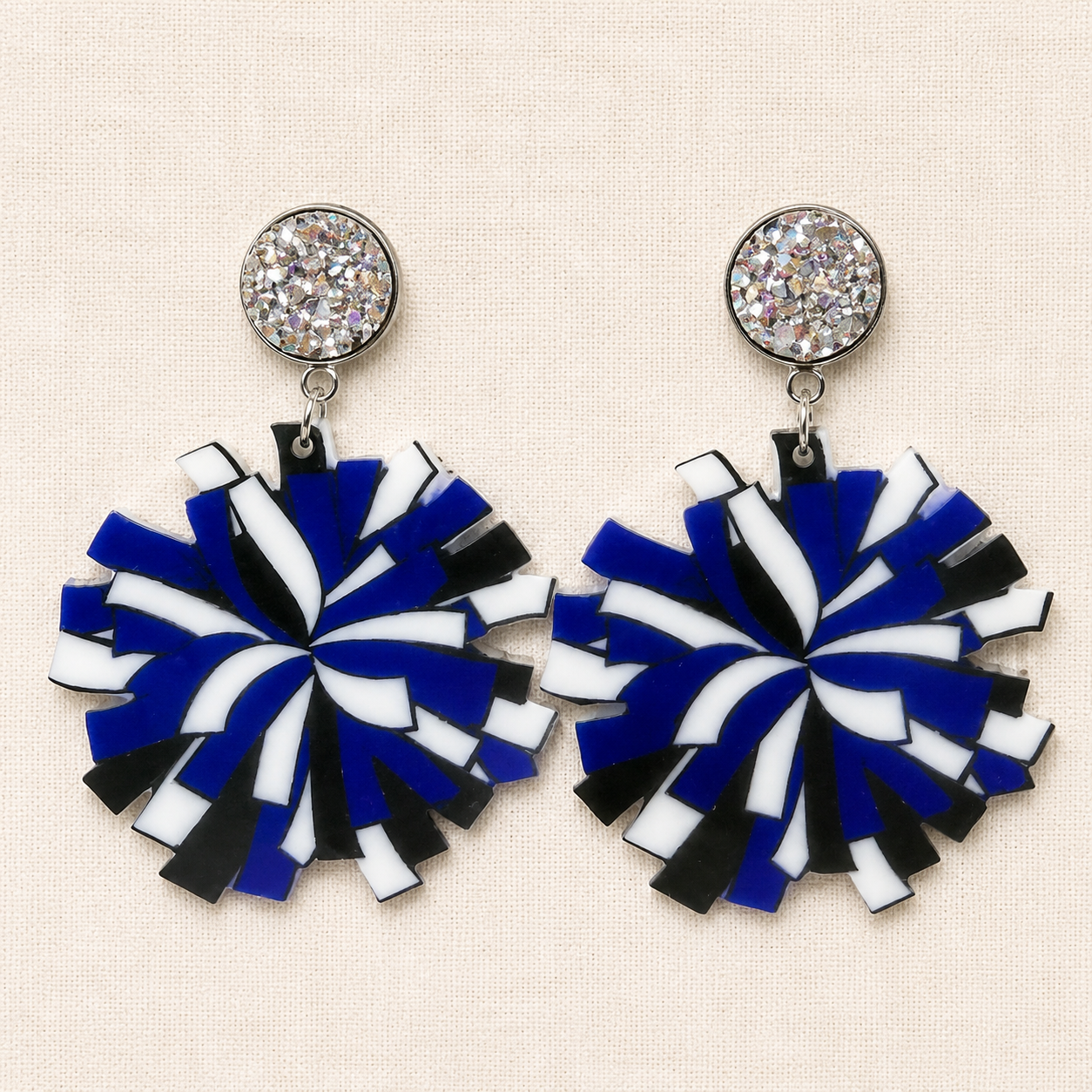 Shake your POMS Earrings