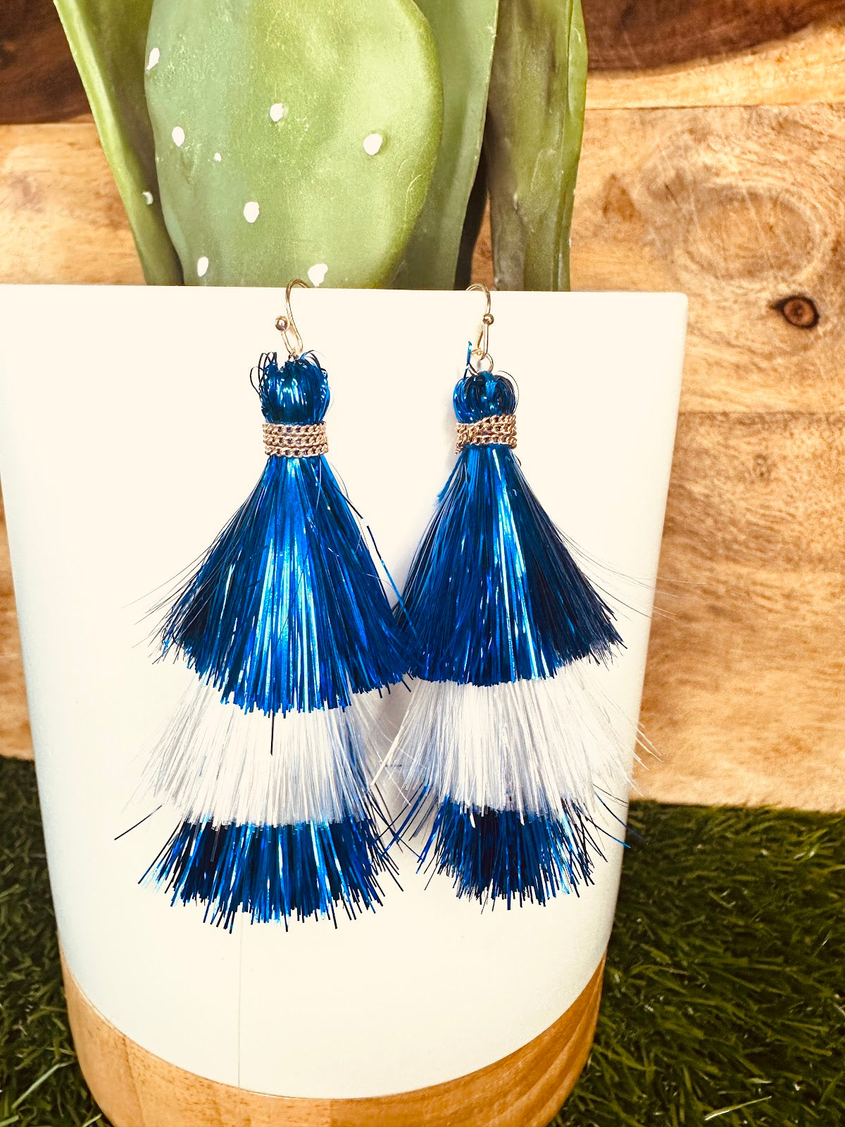 Show Me Your Tassels - Shimmer Blue/White